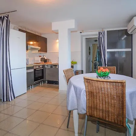 Apartment In With Wifi