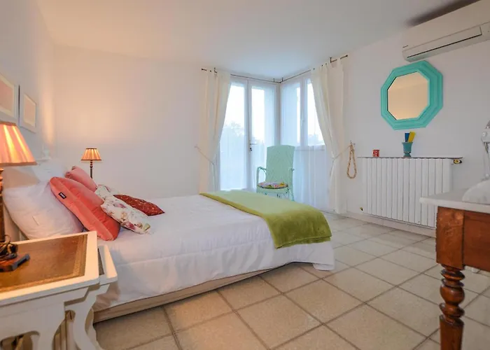 In With Wifi Apartment Erbalunga (Corsica)